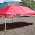 Punainen 3x6m pop up teltta, logot katon reunoissa